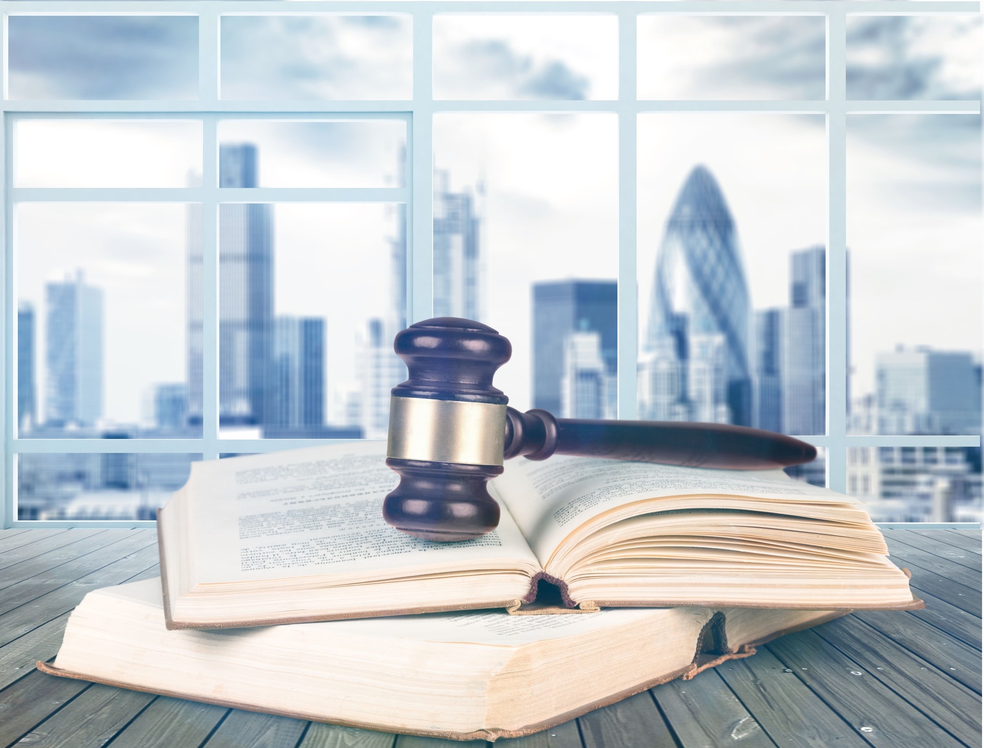 books wooden gavel table justice concept 2 1