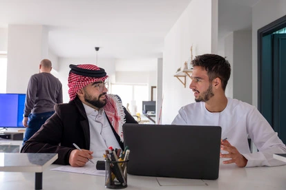 How Hybrid Work Is Transforming Performance Management in Qatar feature image